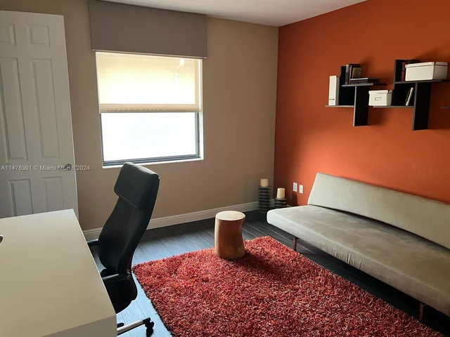 9895 NW 89th Ter, Doral FL 33178