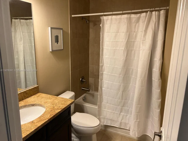 9895 NW 89th Ter, Doral FL 33178