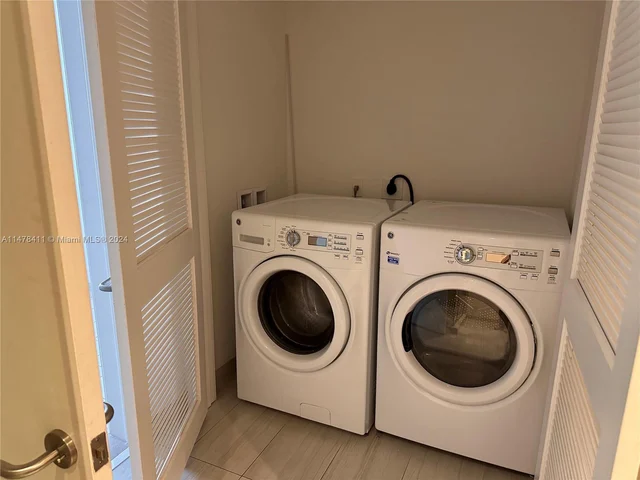 4010 S Ocean Dr # T4005, Hollywood FL 33019