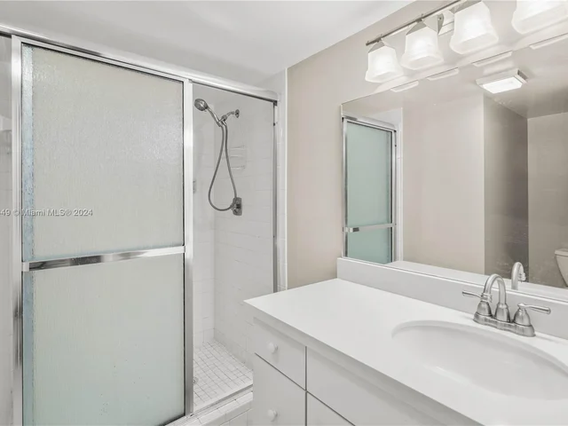 16171 Blatt Blvd # 108, Weston FL 33326