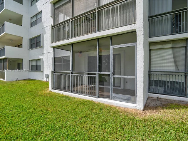 16171 Blatt Blvd # 108, Weston FL 33326