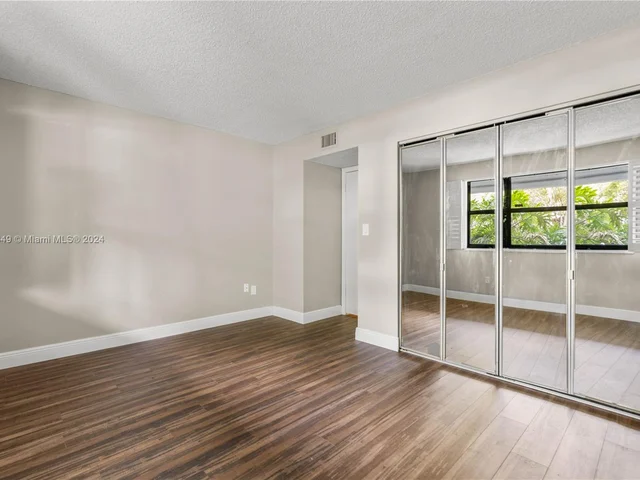 16171 Blatt Blvd # 108, Weston FL 33326