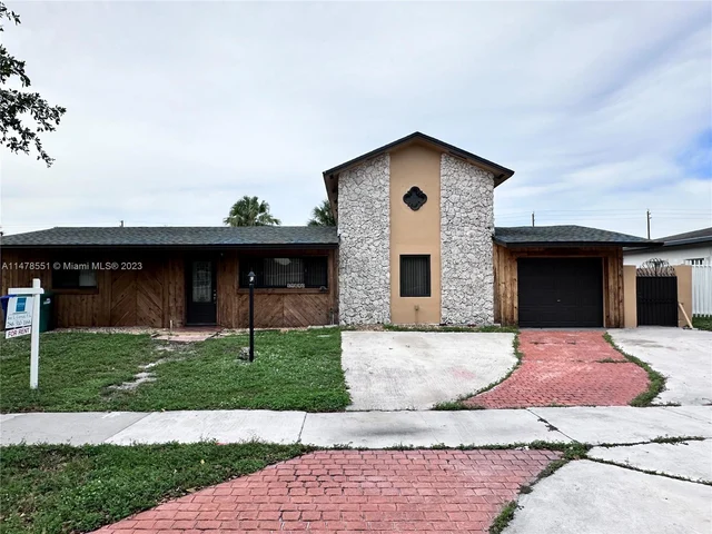 17220 NW 77 CT, Hialeah Gardens FL 33015