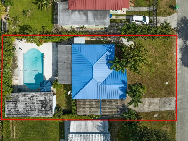 425 NW 100th Ter, Miami FL 33150