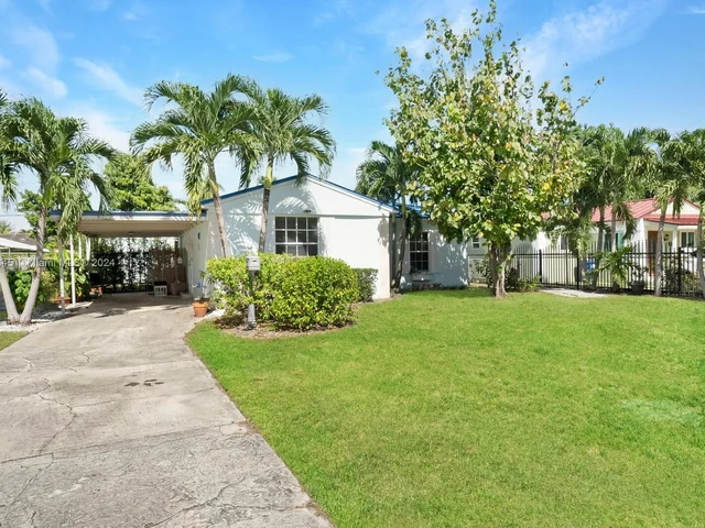 425 NW 100th Ter, Miami FL 33150