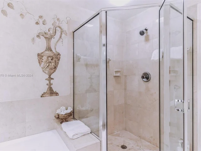 888 NE Brickell Key Dr # 2110, Miami FL 33131