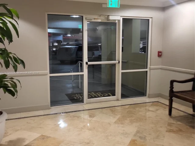 888 NE Brickell Key Dr # 2110, Miami FL 33131