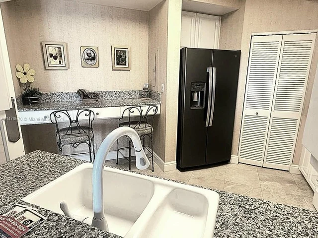 888 NE Brickell Key Dr # 2110, Miami FL 33131