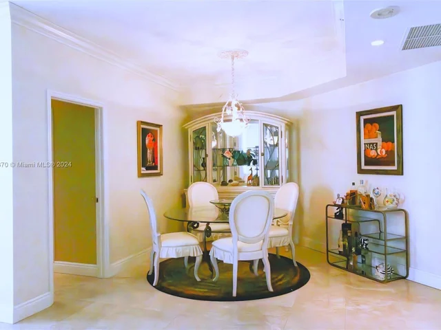 888 NE Brickell Key Dr # 2110, Miami FL 33131