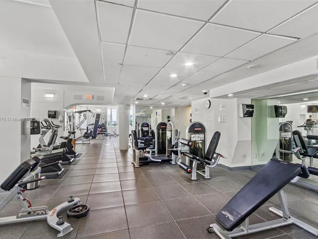 888 NE Brickell Key Dr # 2110, Miami FL 33131