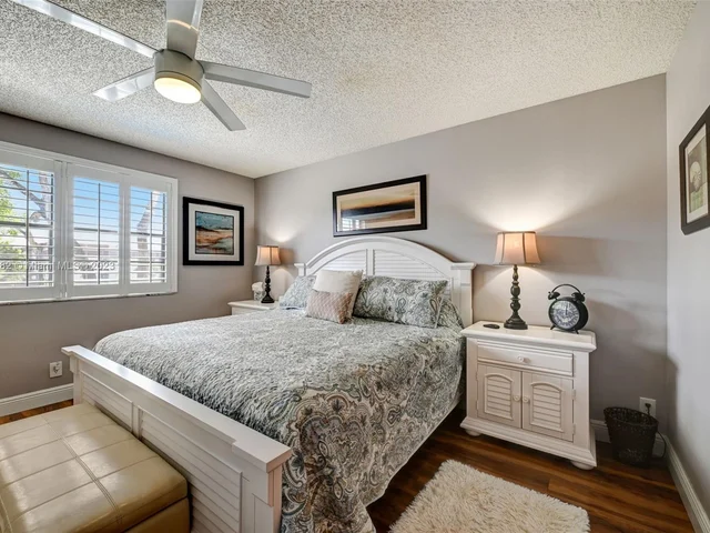 6080 N Sabal Palm Blvd # 203, Tamarac FL 33319