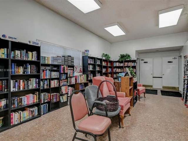 6080 N Sabal Palm Blvd # 203, Tamarac FL 33319