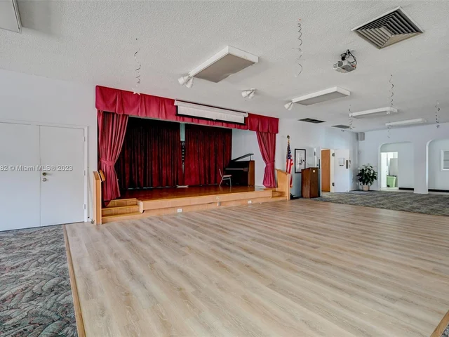 6080 N Sabal Palm Blvd # 203, Tamarac FL 33319