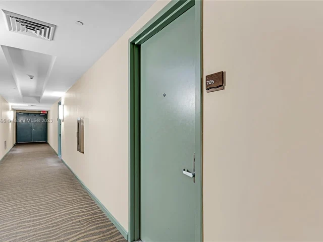 50 Biscayne Blvd # 705, Miami FL 33132