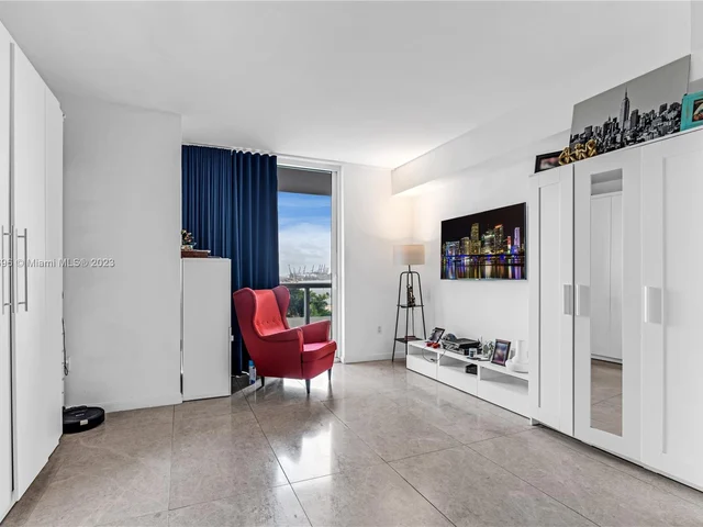 50 Biscayne Blvd # 705, Miami FL 33132