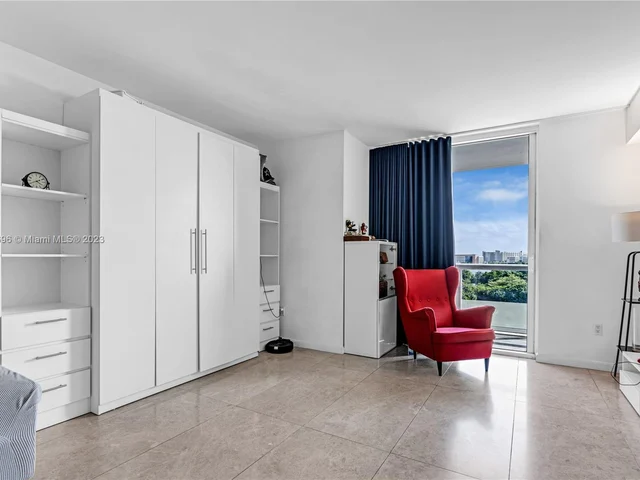 50 Biscayne Blvd # 705, Miami FL 33132