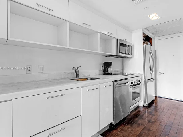 50 Biscayne Blvd # 705, Miami FL 33132