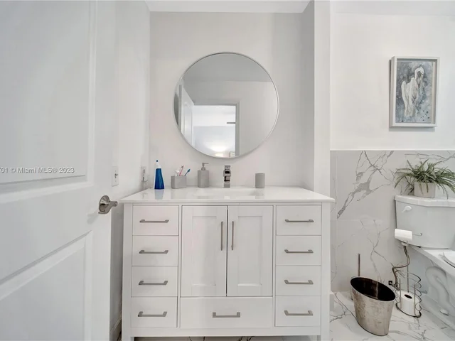 5770 SW 156th Ct, Miami FL 33193