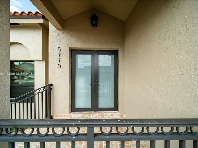 5770 SW 156th Ct, Miami FL 33193
