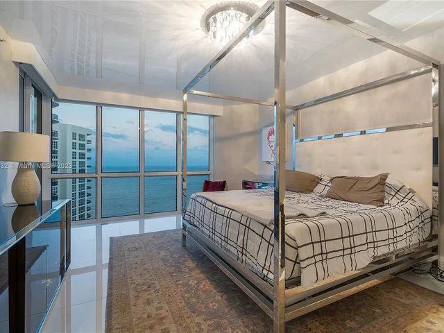 3100 N Ocean Blvd # 2601, Fort Lauderdale FL 33308