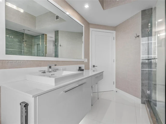 3100 N Ocean Blvd # 2601, Fort Lauderdale FL 33308