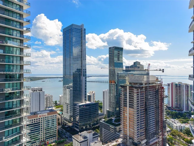 60 SW 13th St # 3814, Miami FL 33130