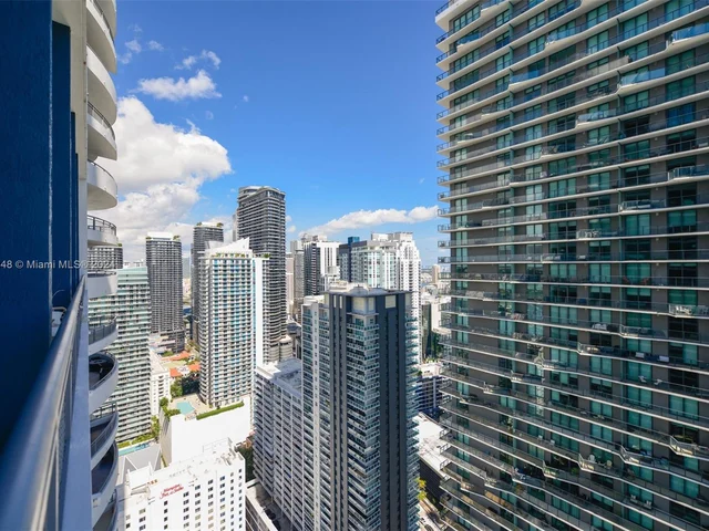 60 SW 13th St # 3814, Miami FL 33130