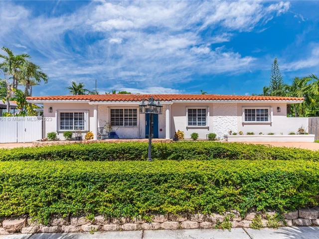 9901 SW 35th Ter, Miami FL 33165