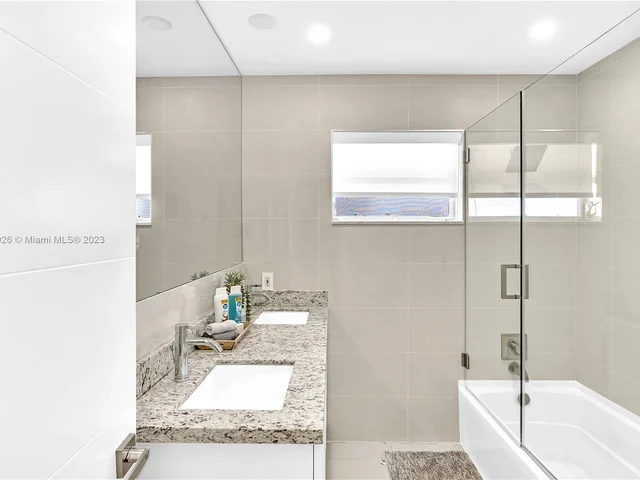 3370 N 36th Pl # 1, Hollywood FL 33021