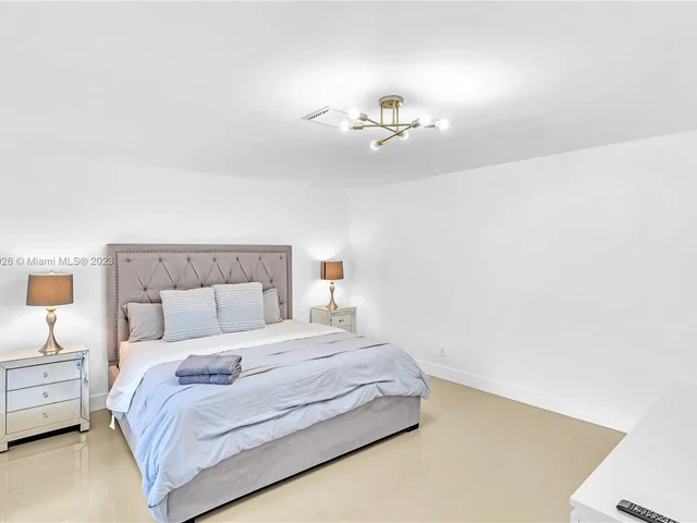 3370 N 36th Pl # 1, Hollywood FL 33021