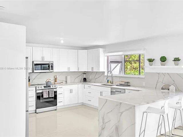 3370 N 36th Pl # 1, Hollywood FL 33021