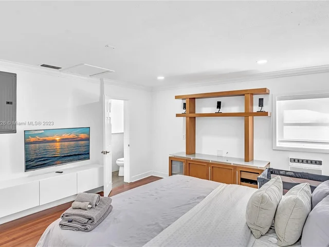 3370 N 36th Pl # 1, Hollywood FL 33021