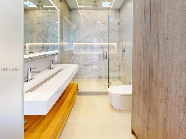 3522 NE 167th St # 7, North Miami Beach FL 33160