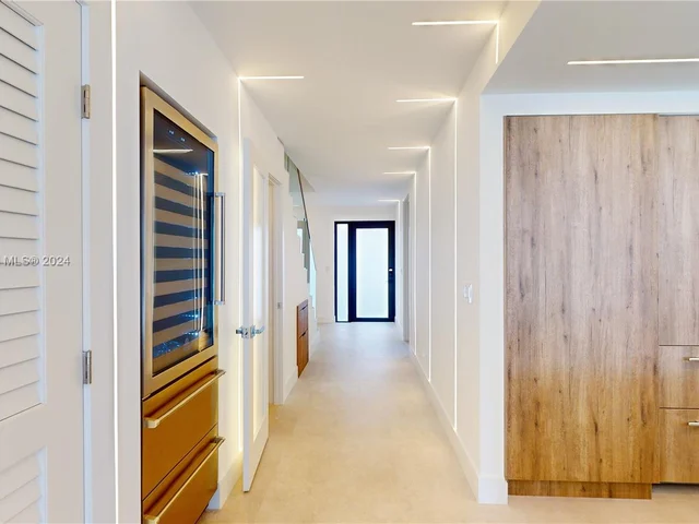 3522 NE 167th St # 7, North Miami Beach FL 33160