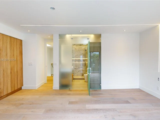 3522 NE 167th St # 7, North Miami Beach FL 33160