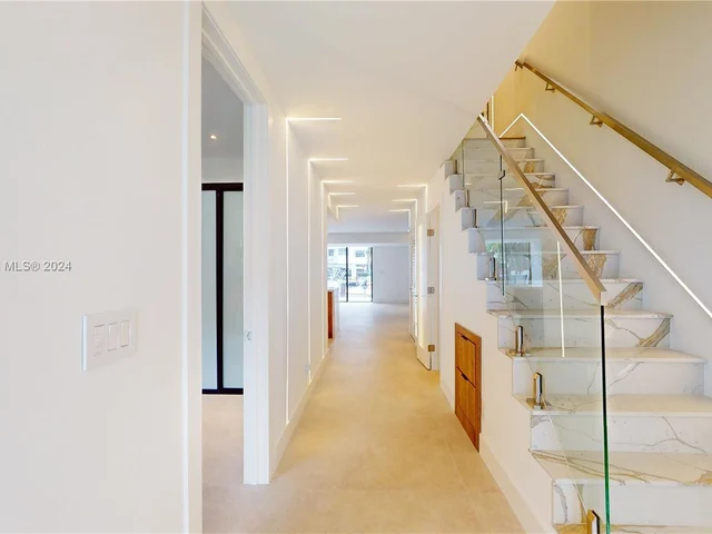 3522 NE 167th St # 7, North Miami Beach FL 33160