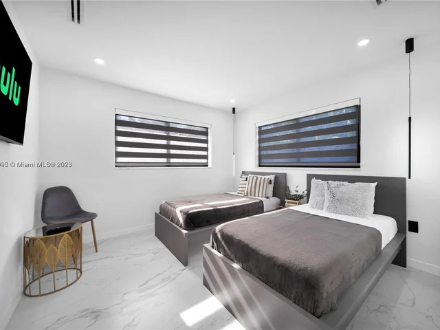 15510 NW 2nd Ct # 0, Miami FL 33169