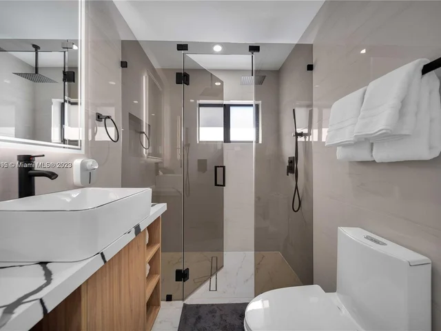 15510 NW 2nd Ct # 0, Miami FL 33169