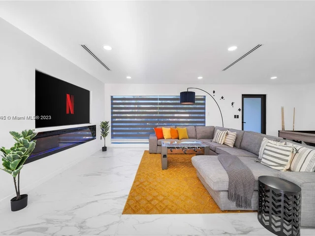 15510 NW 2nd Ct # 0, Miami FL 33169