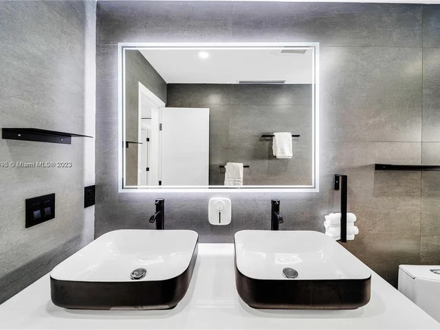 15510 NW 2nd Ct # 0, Miami FL 33169