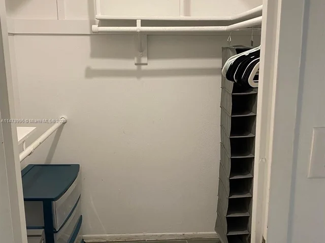 17570 Atlantic Blvd # 105, Sunny Isles Beach FL 33160