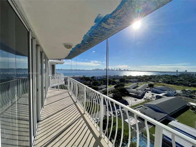 7601 E Treasure Dr # 1604, North Bay Village FL 33141