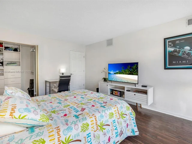 2841 N Ocean Blvd # 405, Fort Lauderdale FL 33308