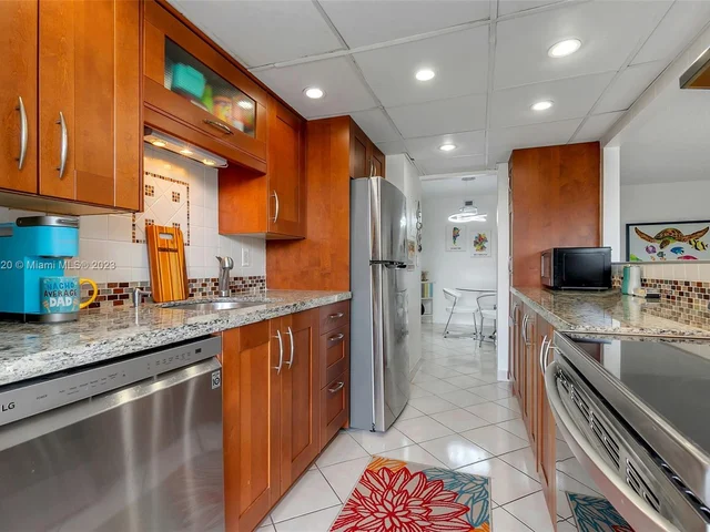 2841 N Ocean Blvd # 405, Fort Lauderdale FL 33308