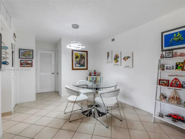 2841 N Ocean Blvd # 405, Fort Lauderdale FL 33308