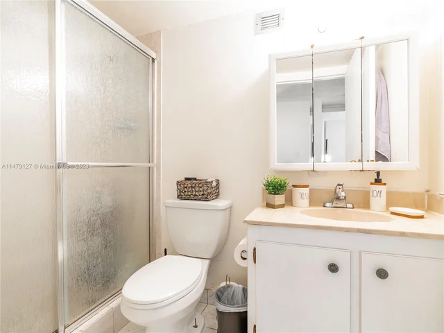 17011 N Bay Rd # 419, Sunny Isles Beach FL 33160