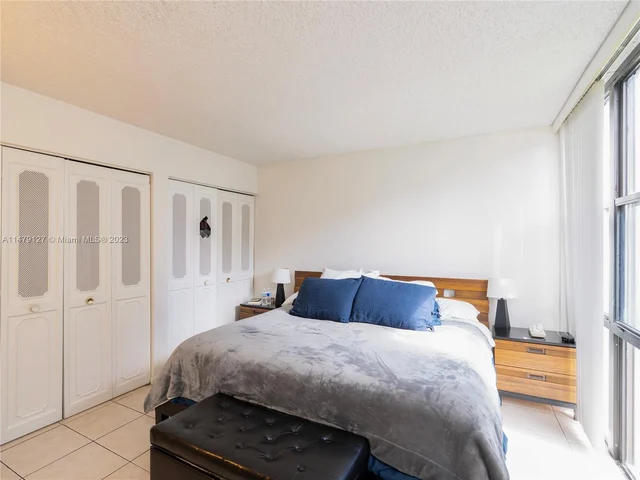 17011 N Bay Rd # 419, Sunny Isles Beach FL 33160