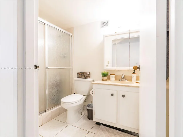 17011 N Bay Rd # 419, Sunny Isles Beach FL 33160