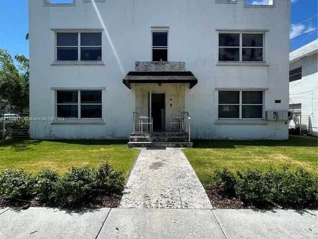 576 NE 63rd St # 3, Miami FL 33138