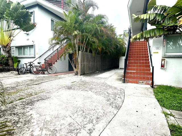 660 Lenox Ave # 2, Miami Beach FL 33139